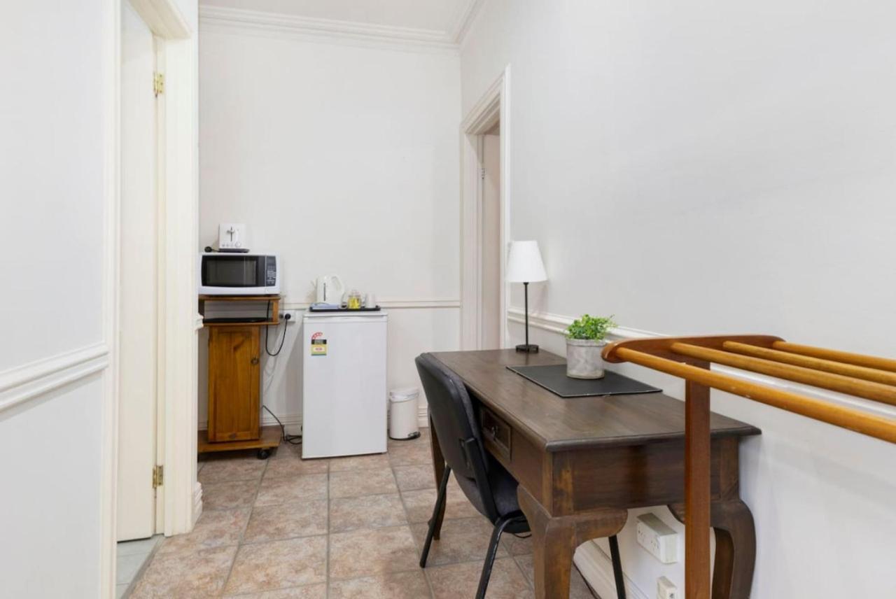Inn The Tuarts Guest Lodge Wonnerup Buitenkant foto